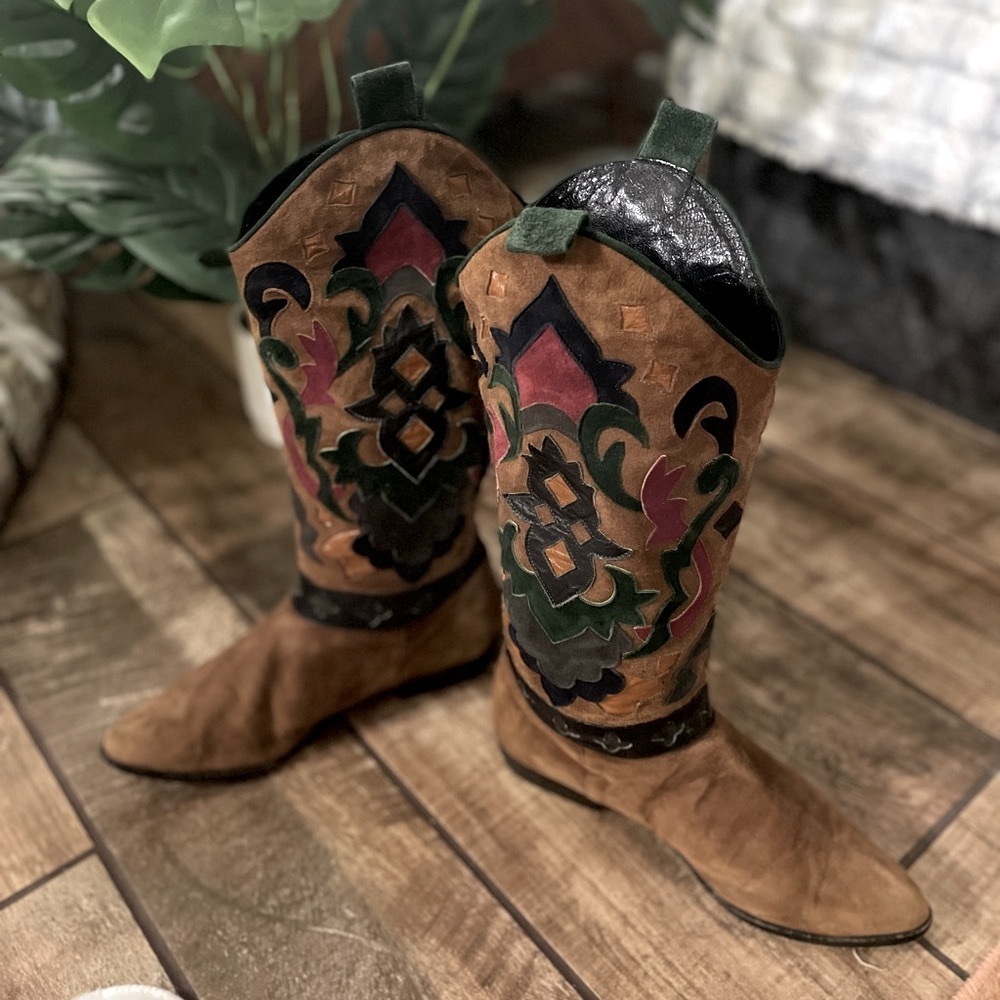 Beverly Feldman Spain Suede Leather Vintage Multi Colored Print 8.5 Boots